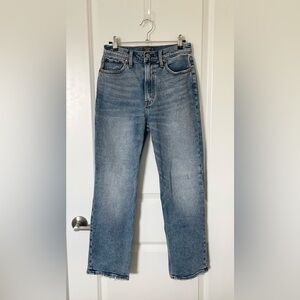 Abercrombie & Fitch Ultra High Rise Straight Jean